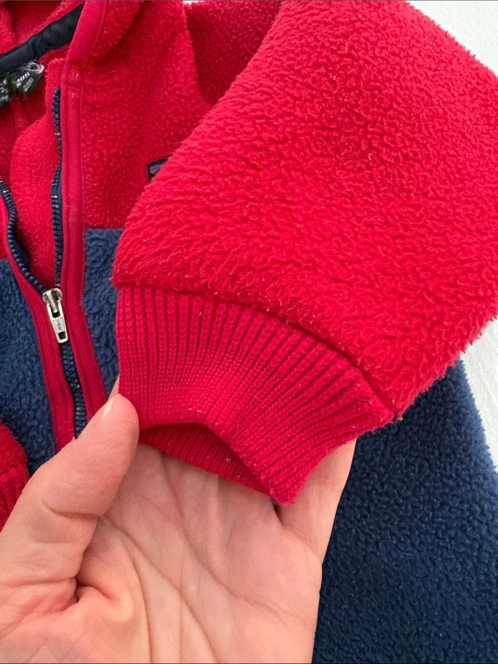Patagonia Vintage Baby Synchilla Fleece Hoodie 24 Months Red Navy Colorblock
